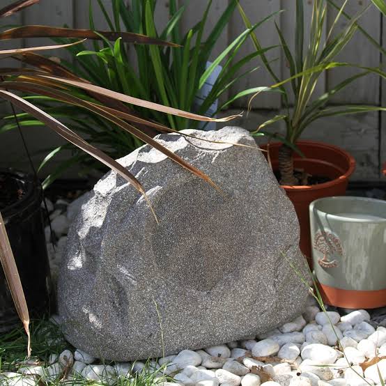 Solar Bluetooth Rock Speaker